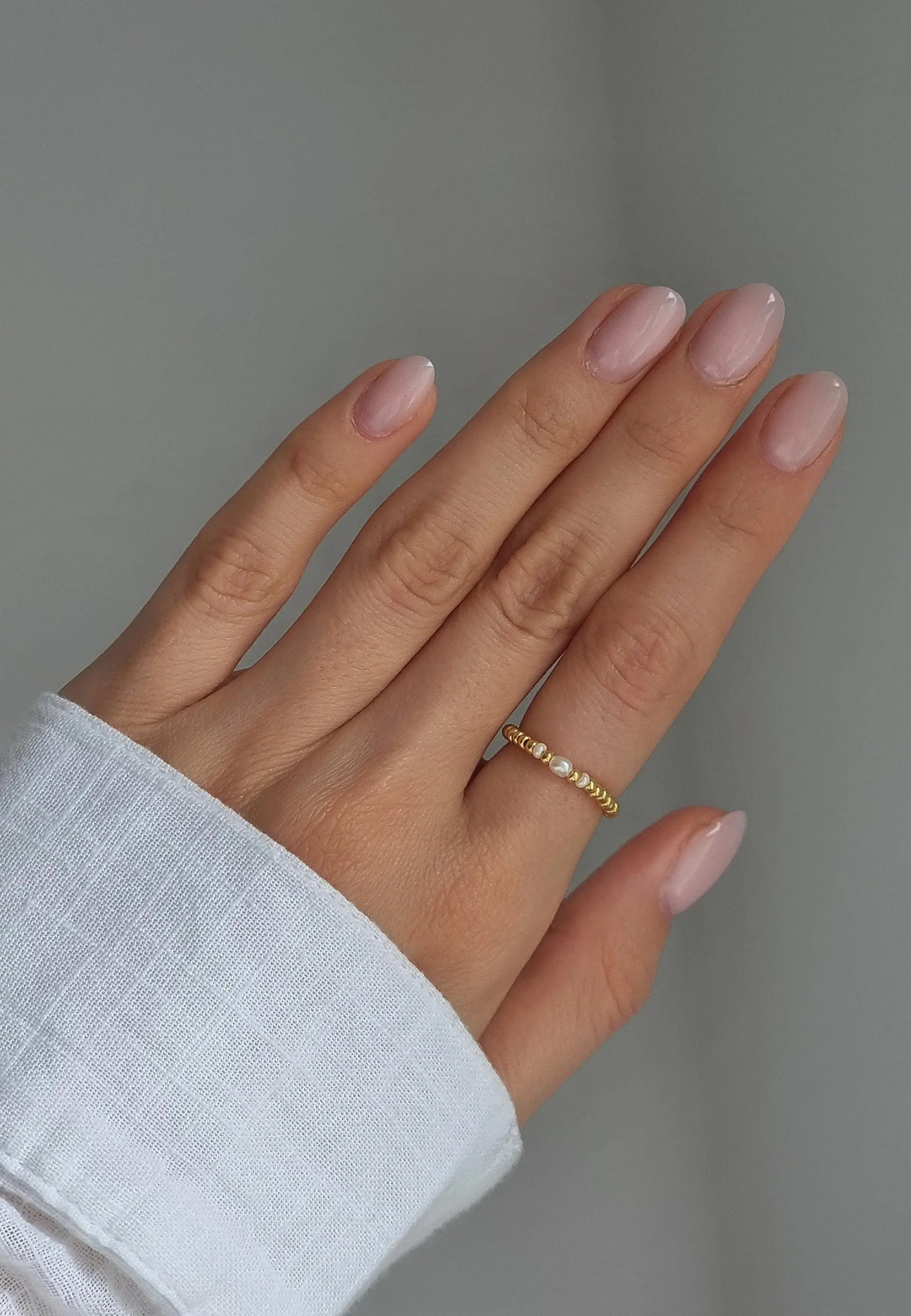 Delicate elastic freshwater pearl ring with gold-plated Miyuki pearls, gift for girlfriend, mother